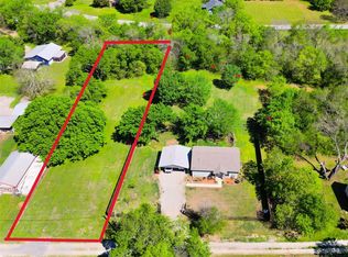 108 N Cedar St, Ector, TX 75439