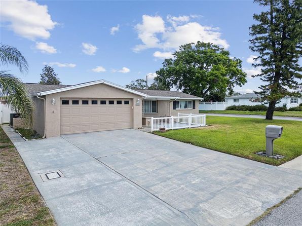5821 Thrush Dr, New Port Richey, FL 34652