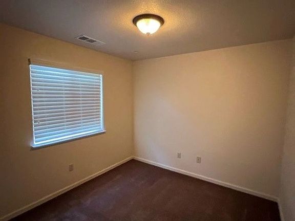 3rd image of 1026 E Margalo Ct