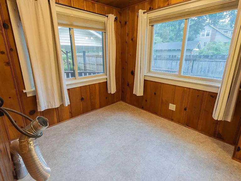 203 Edgewood Ave — Photo 22