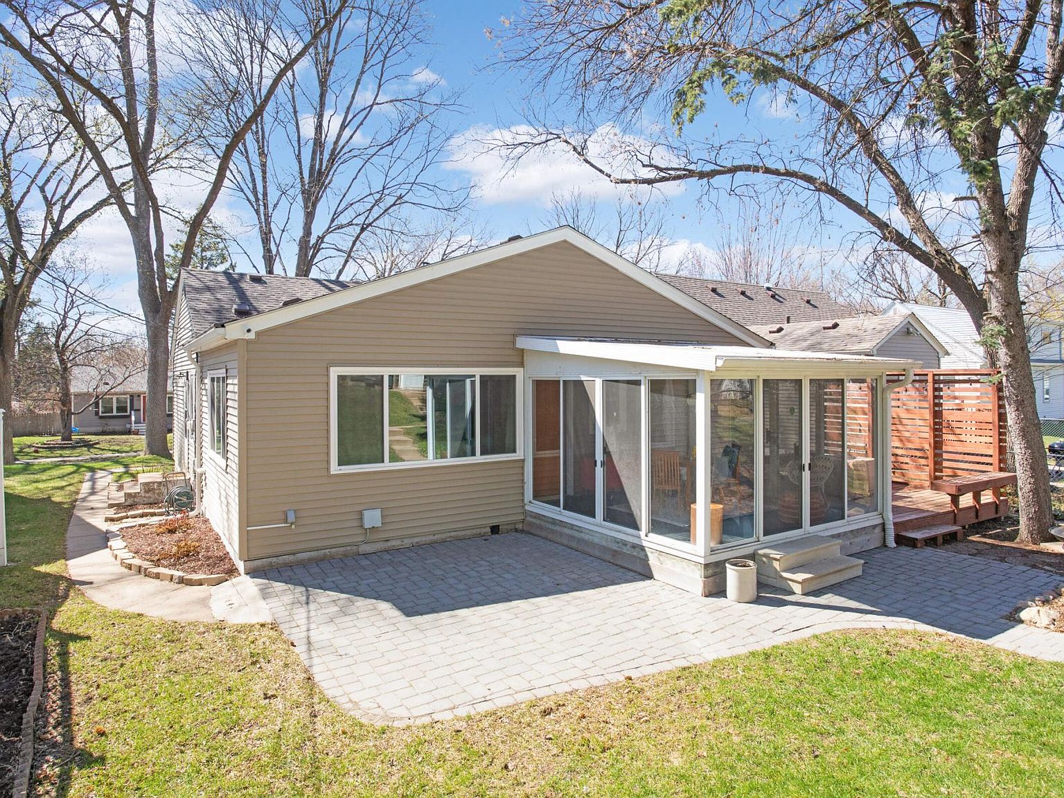 3533 Valley St, Minneapolis, MN 55418 Zillow