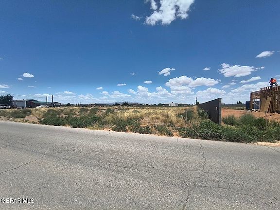 3rd image of 1036 San Carlos Dr