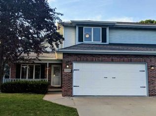 2932 W Big Bend Dr, Appleton, WI 54914