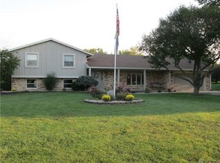 5400 Flora Dr, Lewisburg, OH 45338