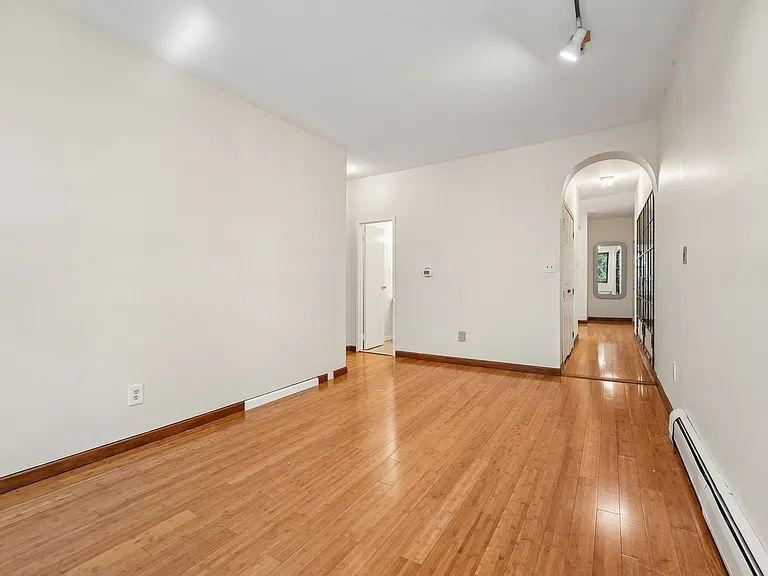 121 Garrison Ave #204 — Photo 1