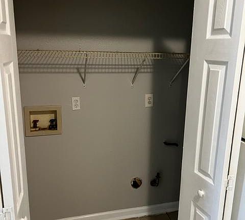 washer and Dryer hookups