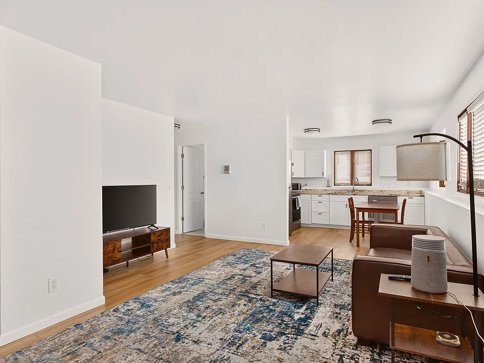 1401 Cordova St #6