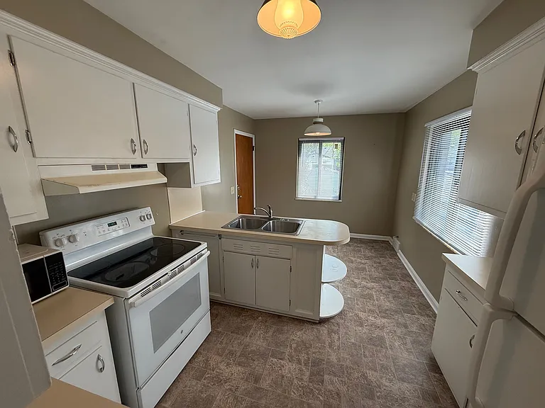 3514 Maxwell Rd #2F — Photo 4
