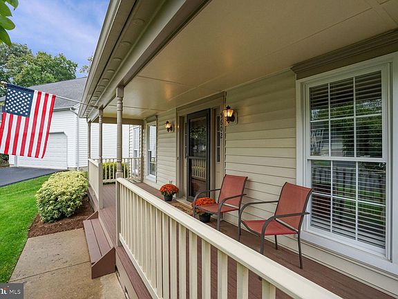4th image of 5602 Glanmore Ct