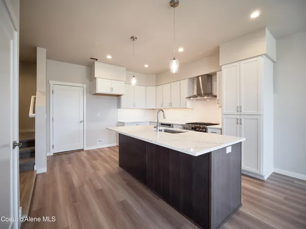 1042 E 4th Ave, Post Falls, ID 83854
