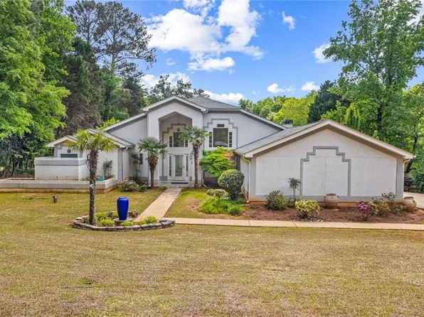 100 Catie Cir, Stockbridge, GA 30281