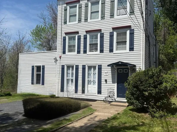 116 Walnut St APT 3, Bordentown, NJ 08505