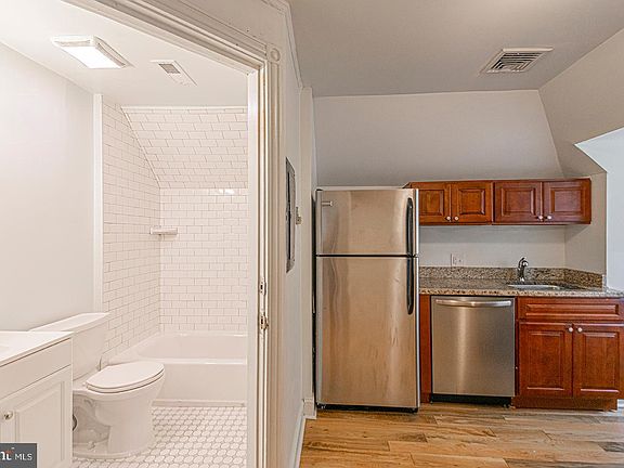 4th image of 3512 Lancaster Ave APT 3