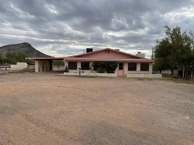 15 E Sabrosa Dr