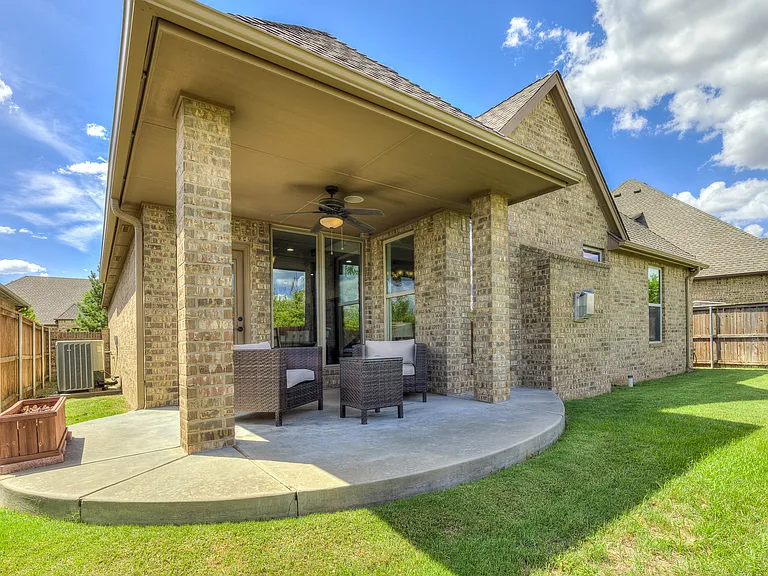 11804 Volterra Way — Photo 28