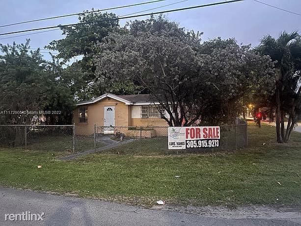 1st image of 7705 NW 21st Ave