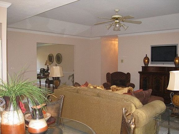 4th image of 333 San Angelo Dr