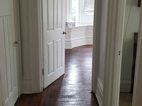 4th image of 5029 Penn St APT B