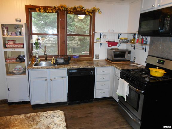 4th image of 309 E Franklin St