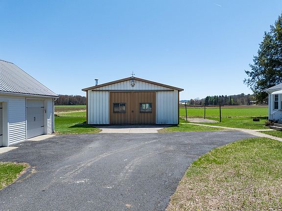 4th image of 45 Comins Rd