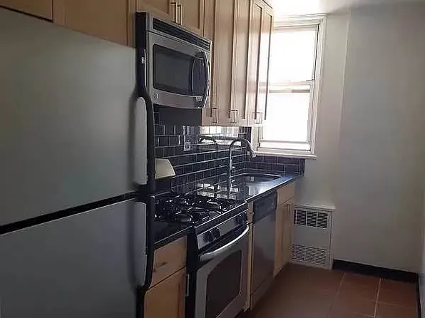 245 East 19th Street image 5 of 5