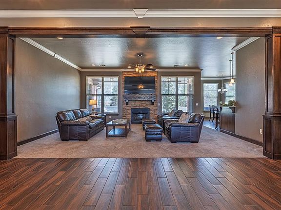 5th image of 2715 Woodlawn Ct