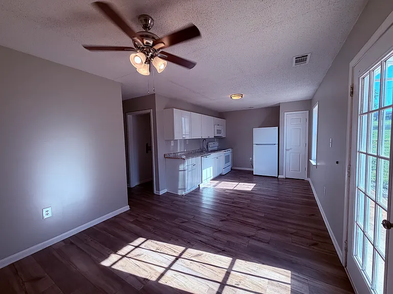 292B Fish Camp Rd #A — Photo 2