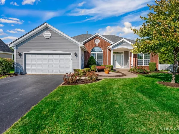 1318 Amberwood Dr, Crystal Lake, IL 60014