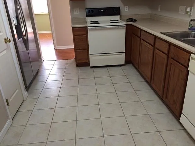 3916 Elter Ln #3916 — Photo 13