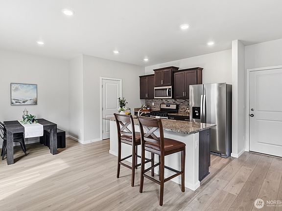3rd image of 12128 319th Avenue SE