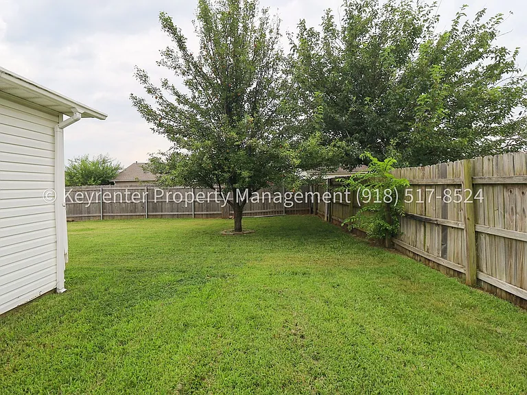 14906 E 89th Pl N — Photo 34