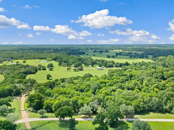 1010 Saint Delight Rd, Paige, TX 78659