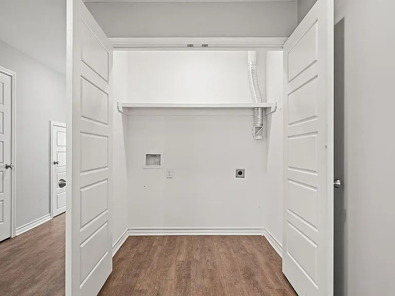 Springwood Townhomes — Photo 9