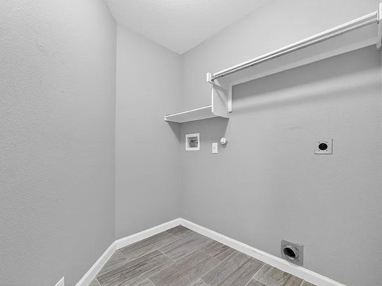 3950 Canyon Pkwy — Photo 28