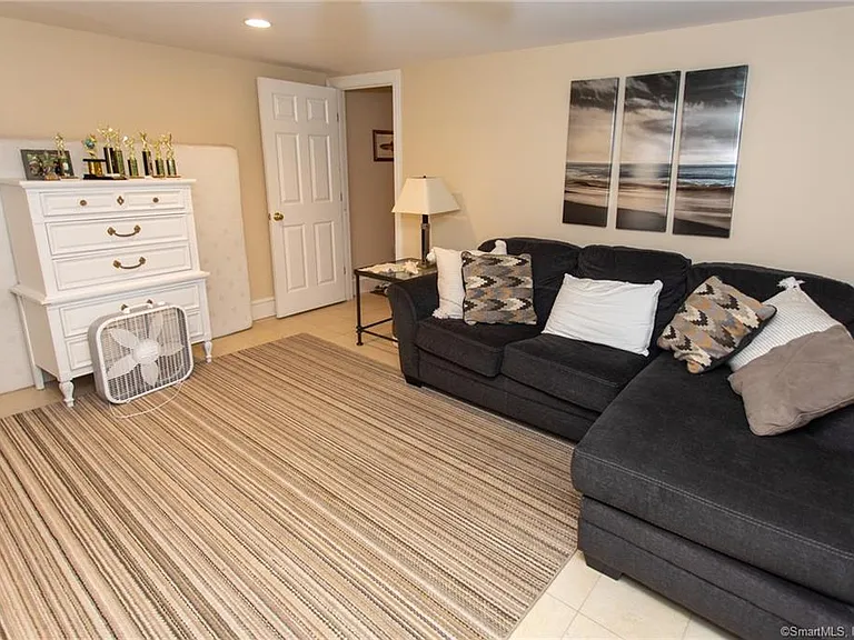 3 Wilson Ave — Photo 33