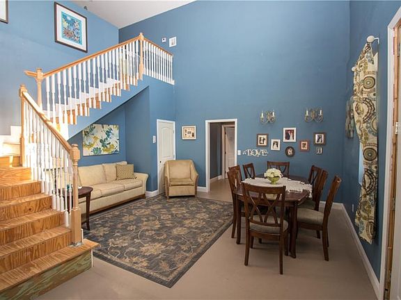 3rd image of 345 Double Diamond Dr