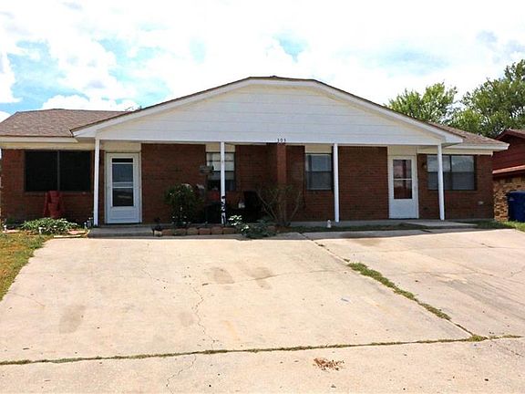 2nd image of 303 Horseshoe Dr #Ab