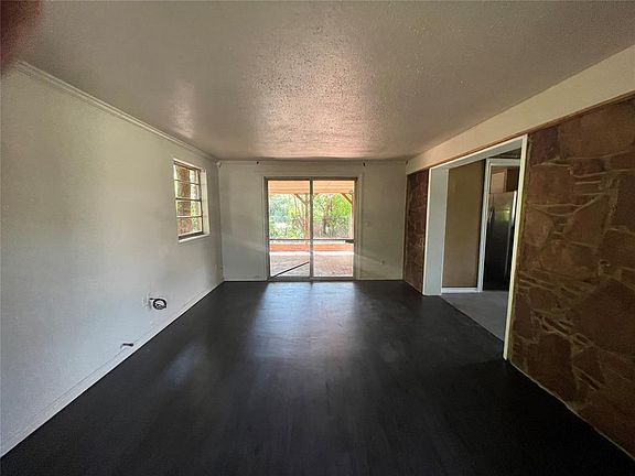 4th image of 3808 SE 15th St
