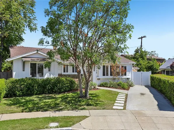 16729 Archwood St, Van Nuys, CA 91406