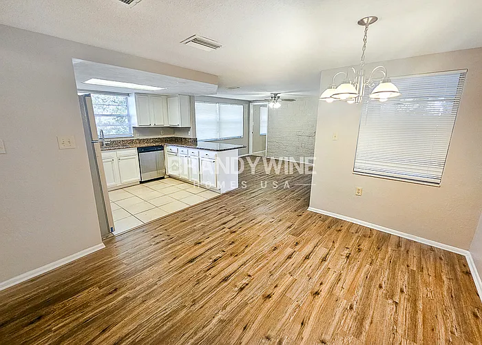7815 Treasure Pointe Dr — Photo 4