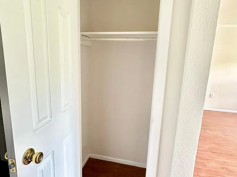 120 E Miller St — Photo 10