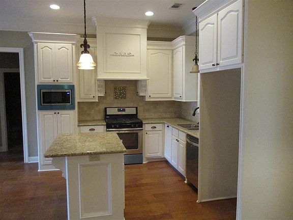 5th image of 116 Meadow Creek Dr