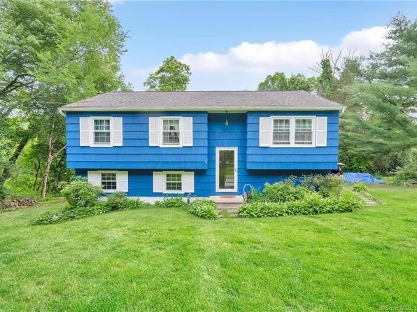 12 Scenic View Drive, Newtown, CT 06470