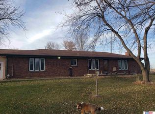 1827 W Elm Rd, Beatrice, NE 68310