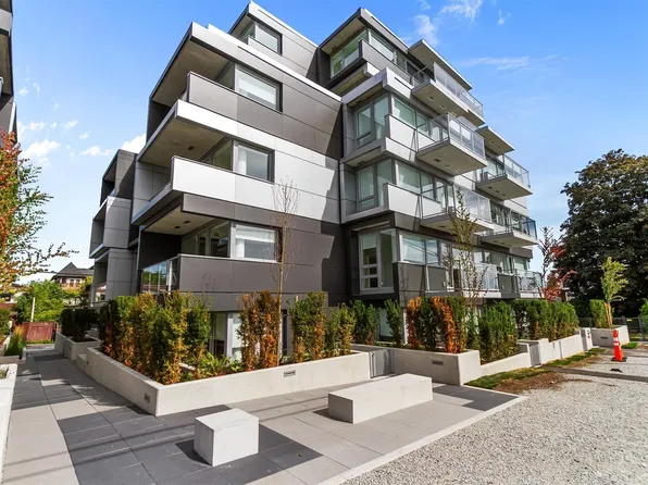 8120 Oak St #204, Vancouver, BC V6P 4A8