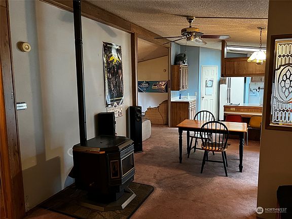 3rd image of 1811 192nd Avenue SW