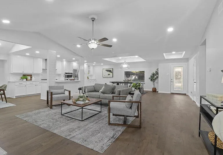 3212 Altman Dr — Photo 2