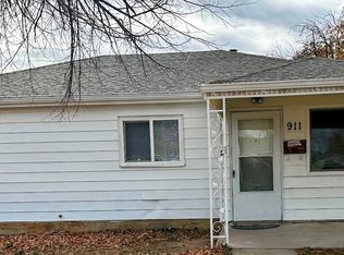 911 Victor St, Aurora, CO 80011