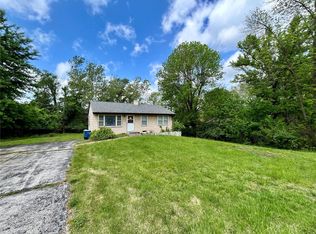 229 Ramsey Ln, Ballwin, MO 63021