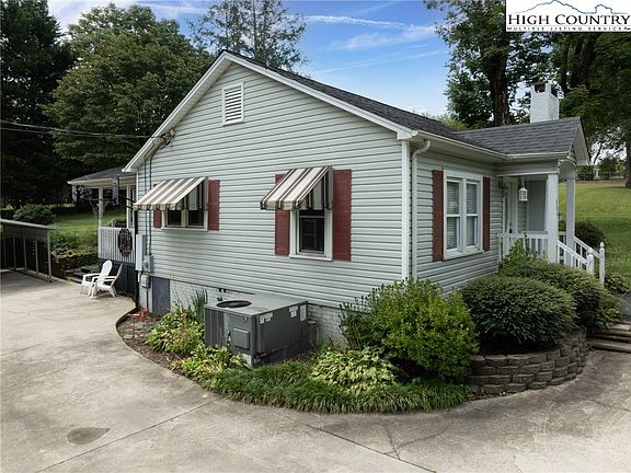 4th image of 806 Lower Creek Drive